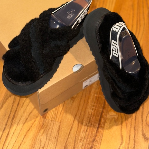 Ugg Disco Cross Slide - Picture 3 of 7